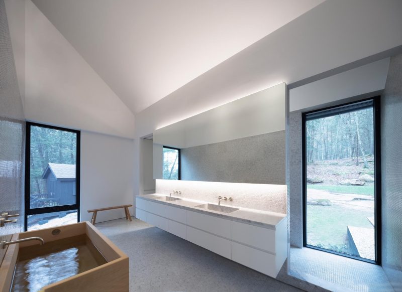 modern-master-bathroom-wood-soaking-tub-long-vanity-010326-654-09-800x582.jpg