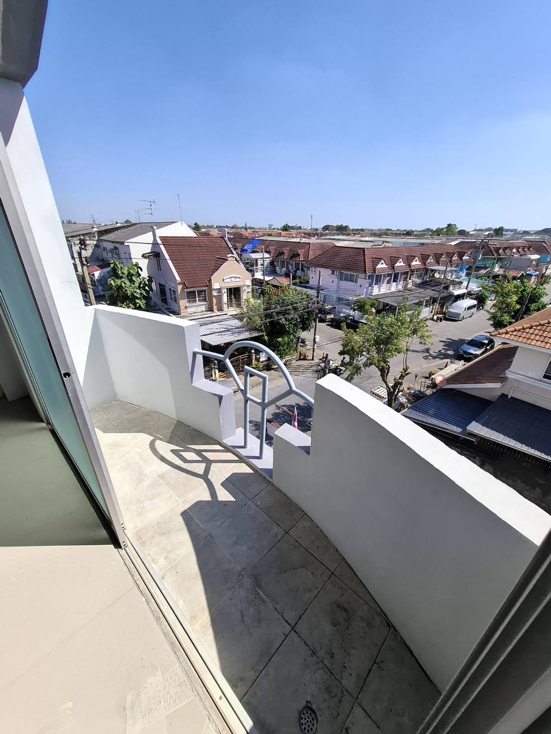 ให้เช่าตึก หมู่บ้านพูสินธานี1 ซอยเคหะร่มเกล้า64